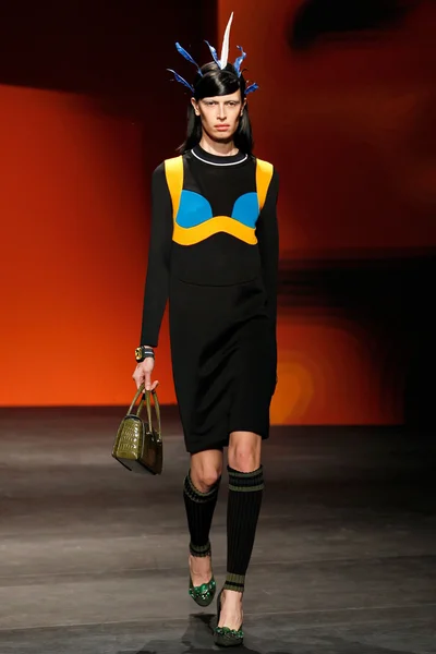 Look 18